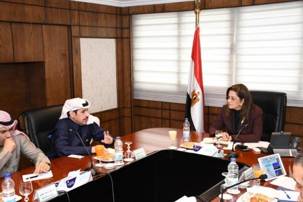 وزيرة التخطيط تلتقى رئيس مجلس الأعمال المصرى السعودى لبحث فرص الاستثمارمع صندوق مصر السيادى