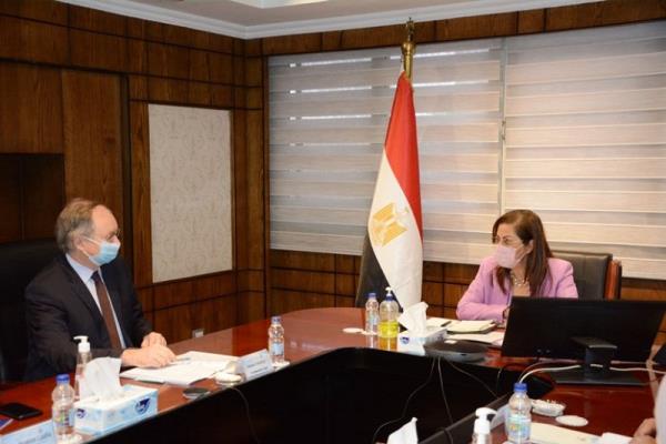 هالة السعيد: الحكومة تعمل على تعزيز القدرة التنافسية لصادرات مصر