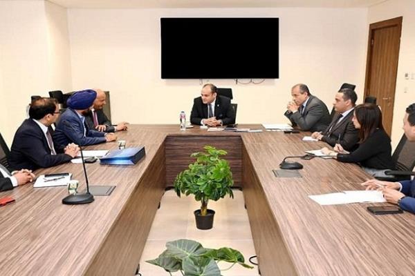 وزير التجارة يبحث وشركتين هنديتين لتصنيع االسيارات الاستثمار بالسوق المصري
