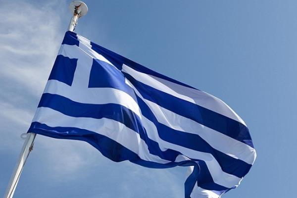 اليونان: رفع وكالة ستاندرد آند بورز تصنيفها الائتماني لدرجة الاستثمارية