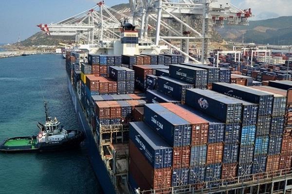 معهد كيل الألماني للاقتصاد العالمي: 11 % من البضائع عالقة  أزمة الشحن البحري مستمرة