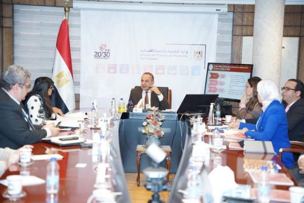 التخطيط تبحث مع وفد البنك الدولي وضع تقرير العوائد الديموغرافية لمصر