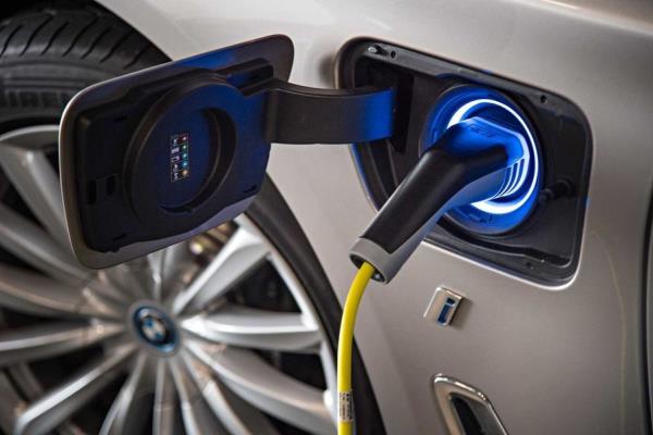 شركة المنصور للسيارات تخطط لإنتاج 15 ألف مركبة كهربائية خلال الثلاث سنوات القادمة